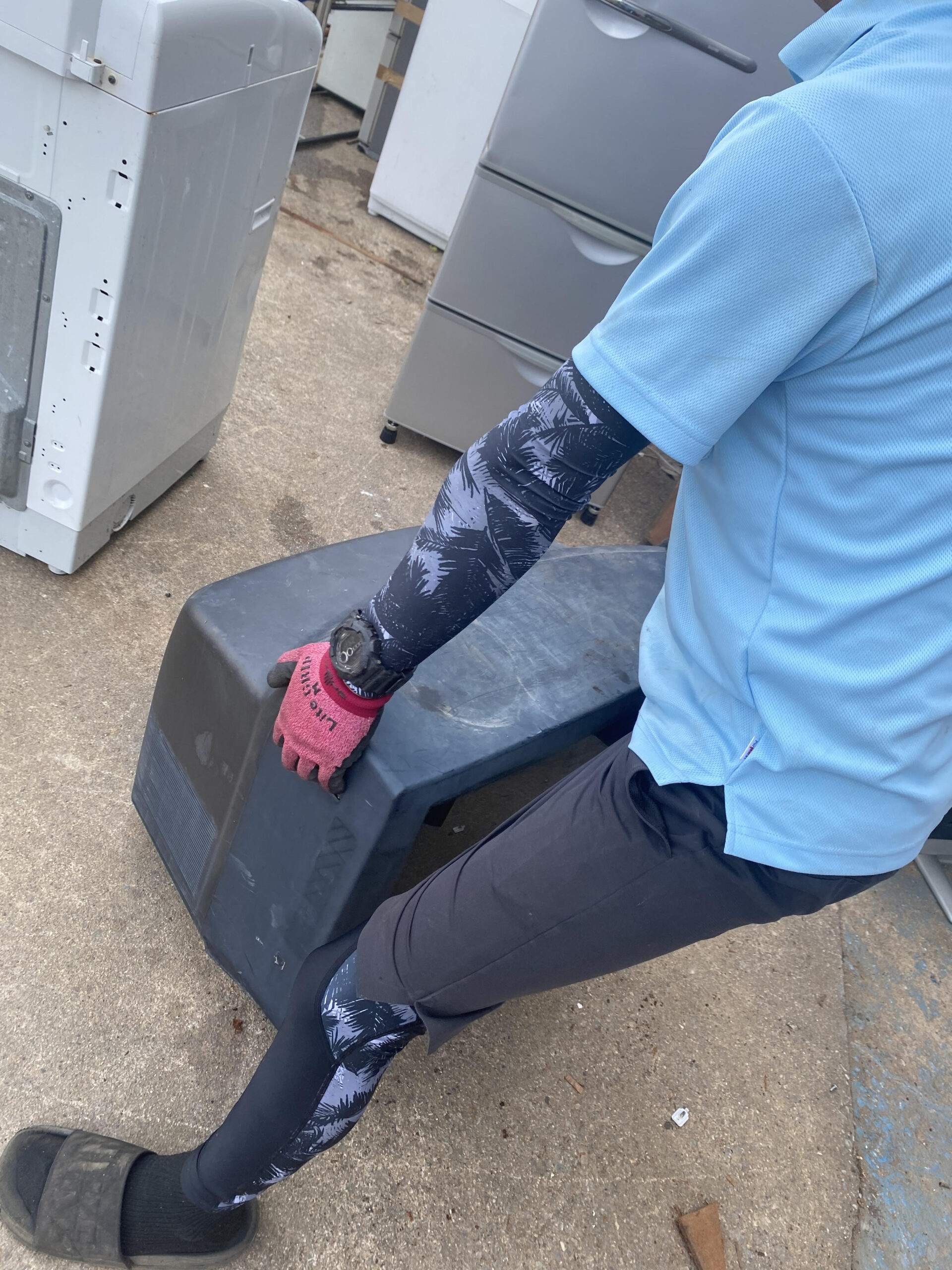 沖縄 ブラウン管テレビの正しい処分方法 回収依頼 リサイクル券購入方法 沖縄粗大ごみ回収センター 沖縄 ブラウン管テレビの正しい処分方法 回収依頼 リサイクル券購入方法 沖縄粗大ごみ回収センター