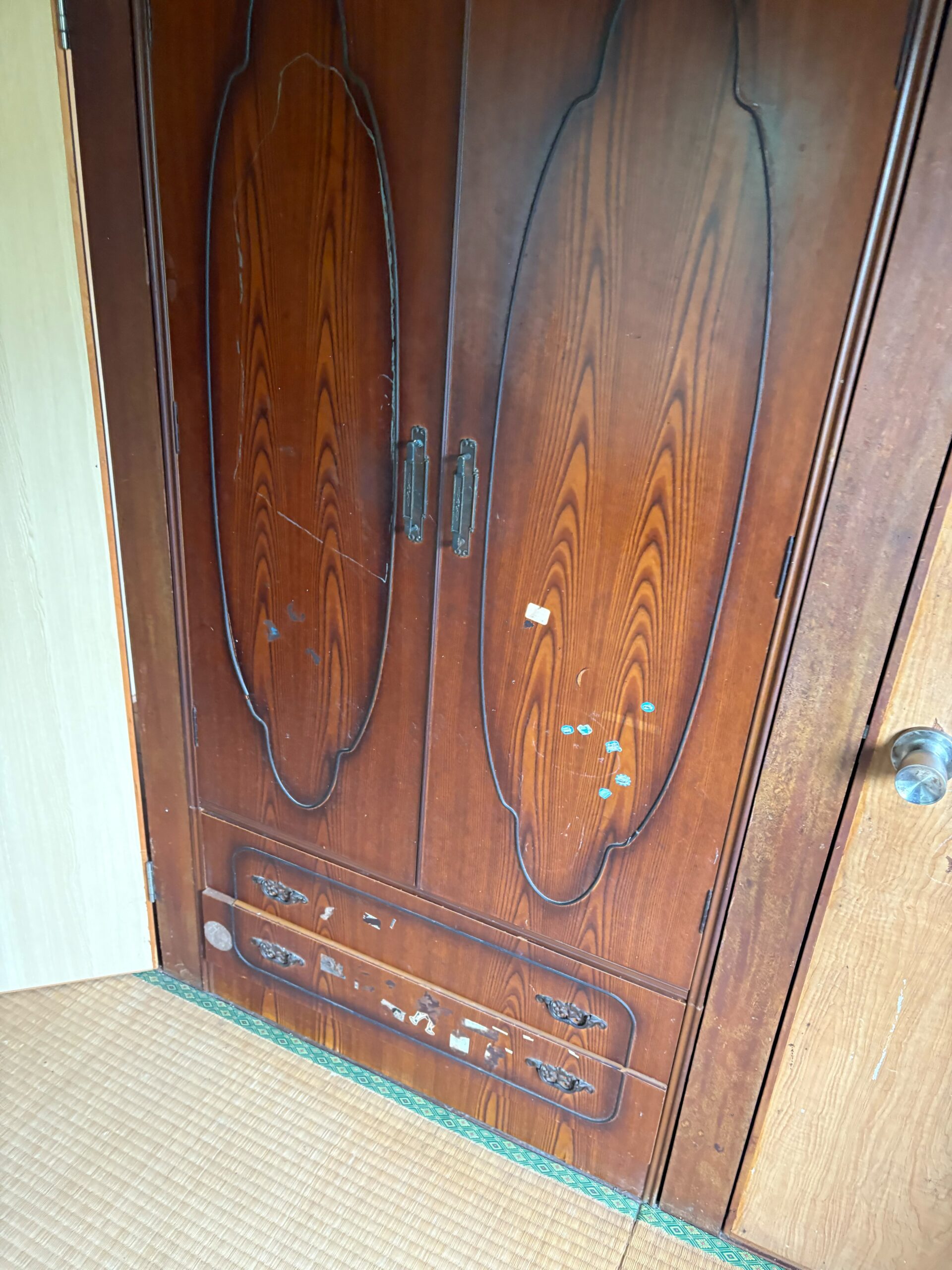 タンスや収納家具などの不用品例